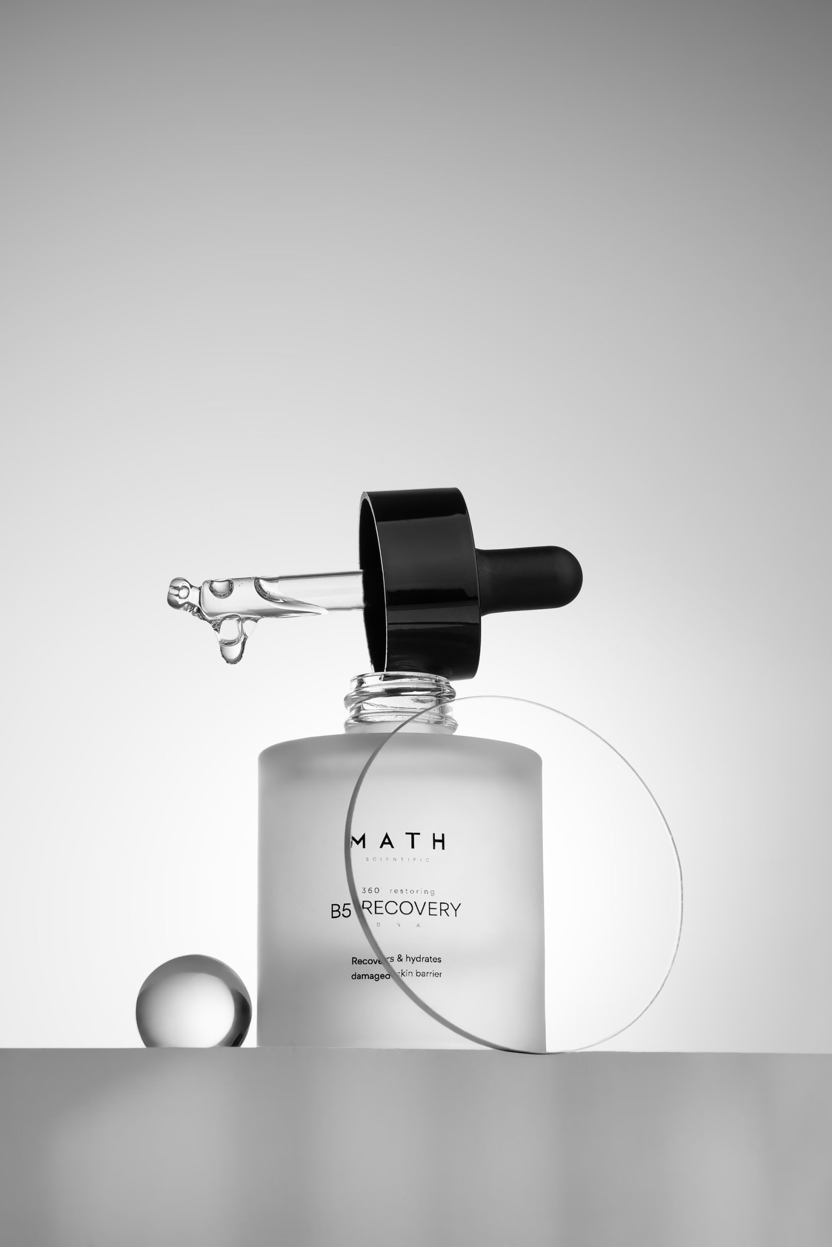 Serum B5 Recovery MATH Scientific — ujęcie packshotowe