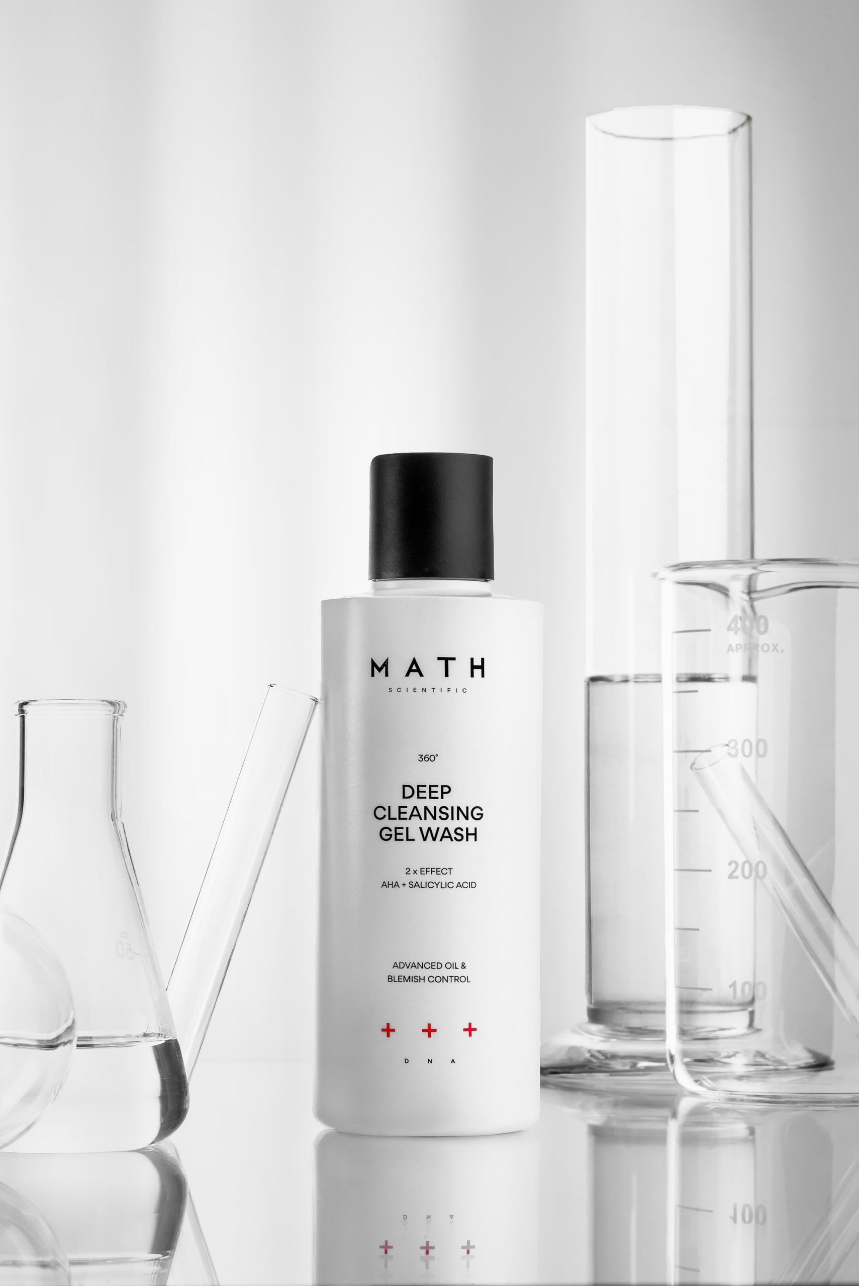 Żel MATH Deep Cleansing Gel Wash w jasnej aranżacji