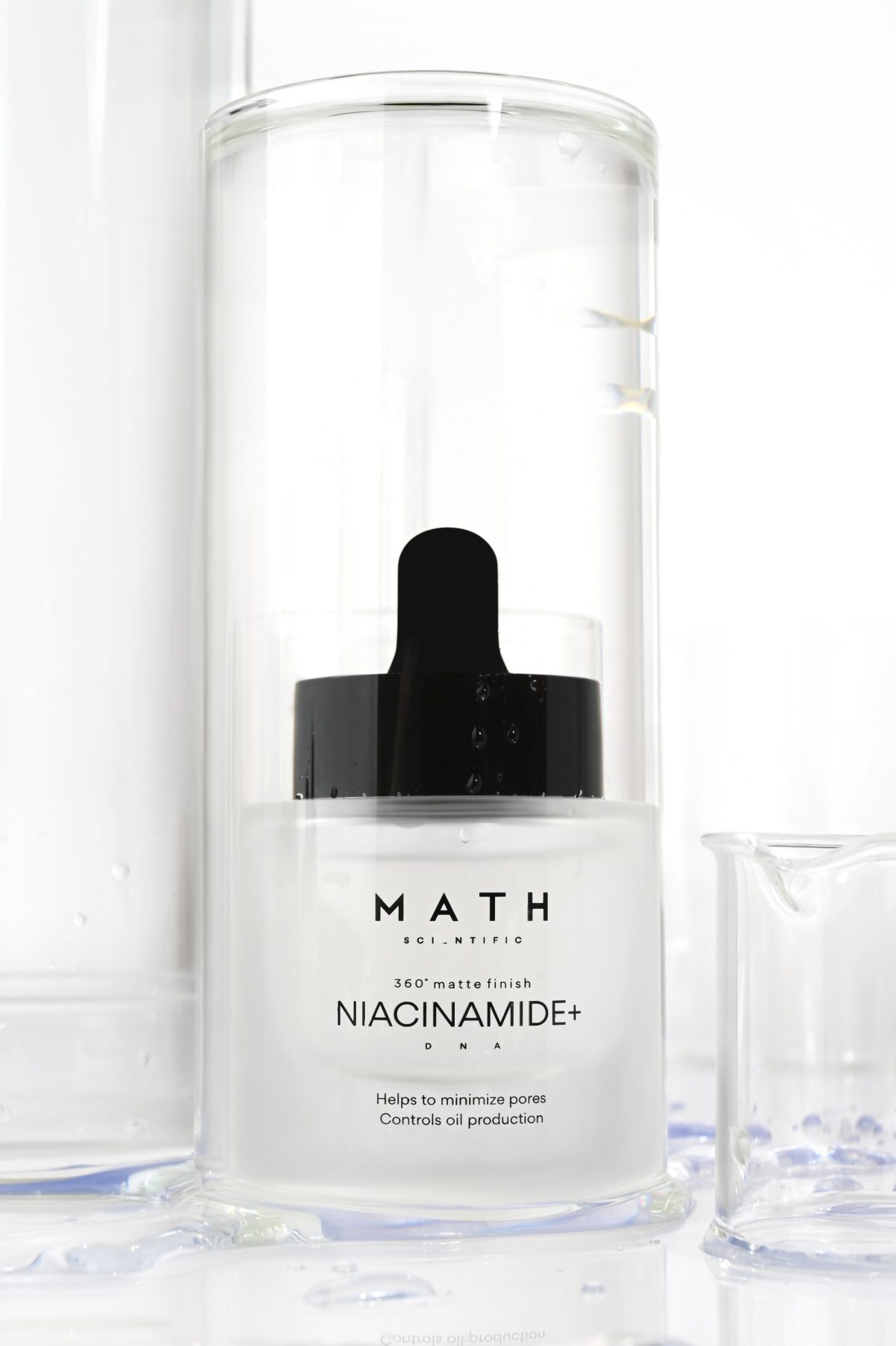 Tekstura serum MATH Niacinamide+